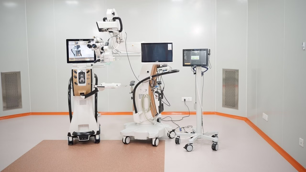 Abate Eye Hospital launches Kerala’s first Alcon Vision Suite AVS in Calicut