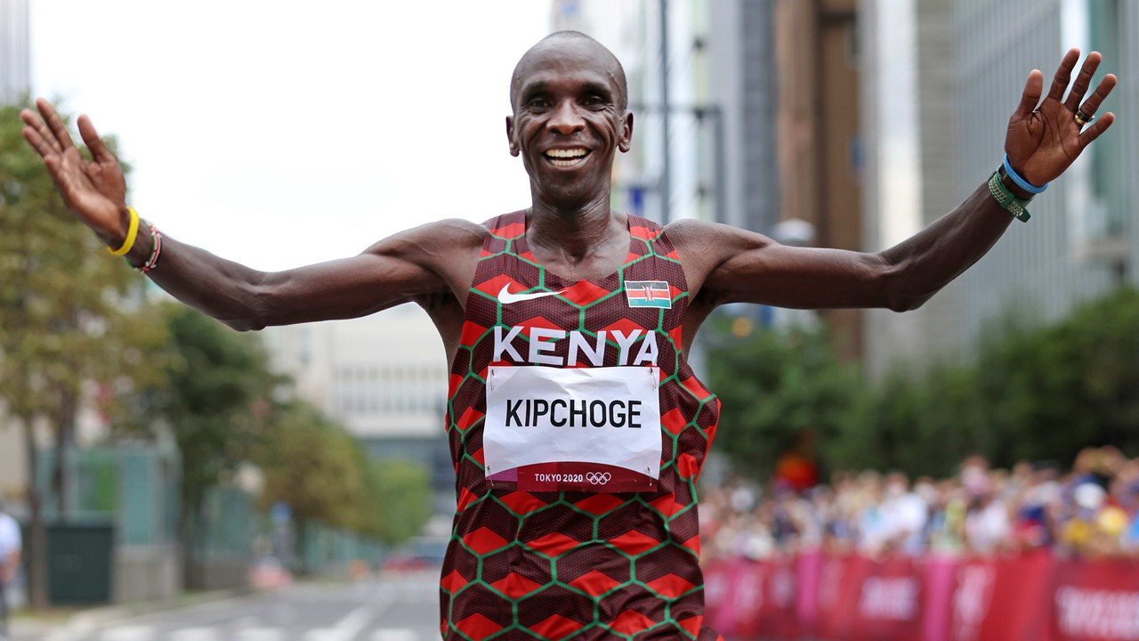 Eliud Kipchoge’s 7-Continent World Tour: Complete Schedule, Tracker & Latest News 2 Eliud Kipchoge celebrating a marathon victory