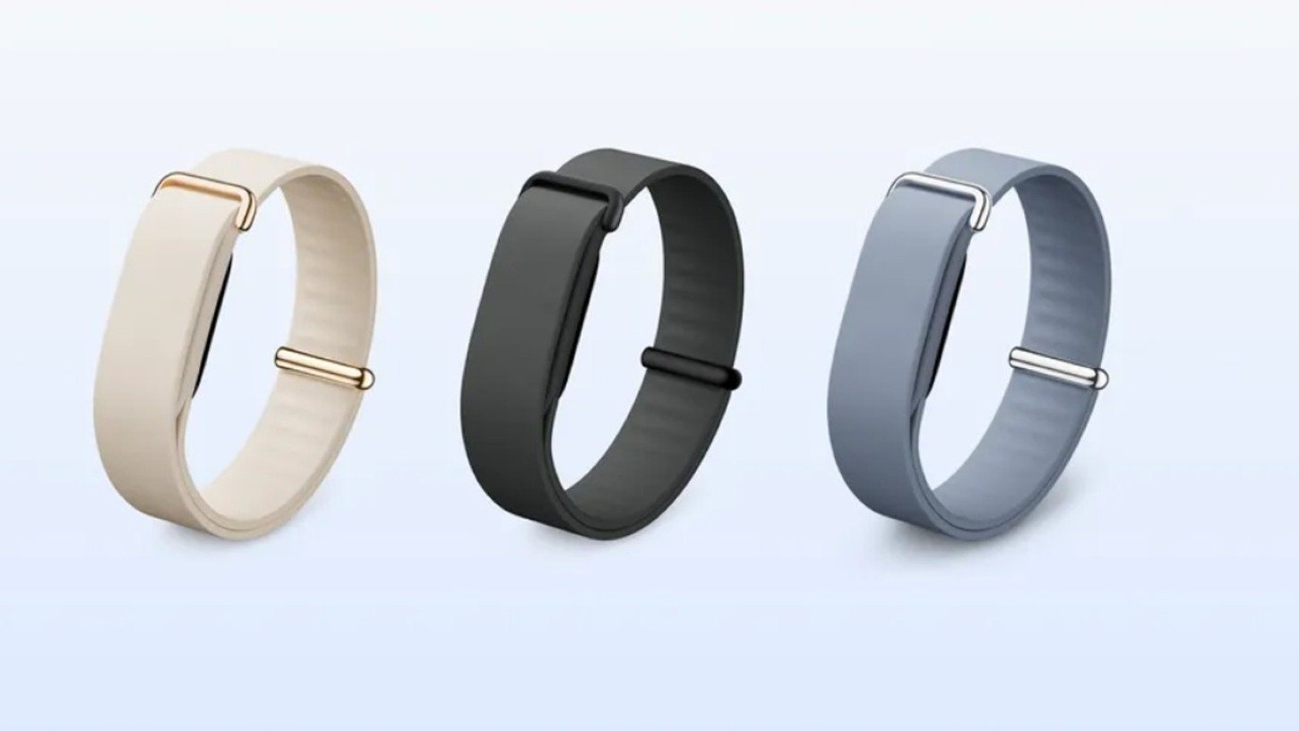 Fitbit Air Elevated Loop band in three colours — champagne, obsidian and slate blue — the premium band option available at India launch